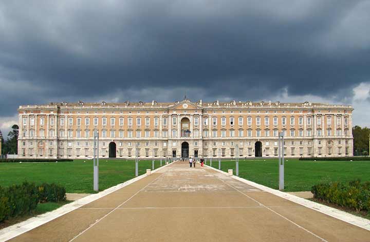 Tour ed Escursioni dal porto di Napoli a Caserta